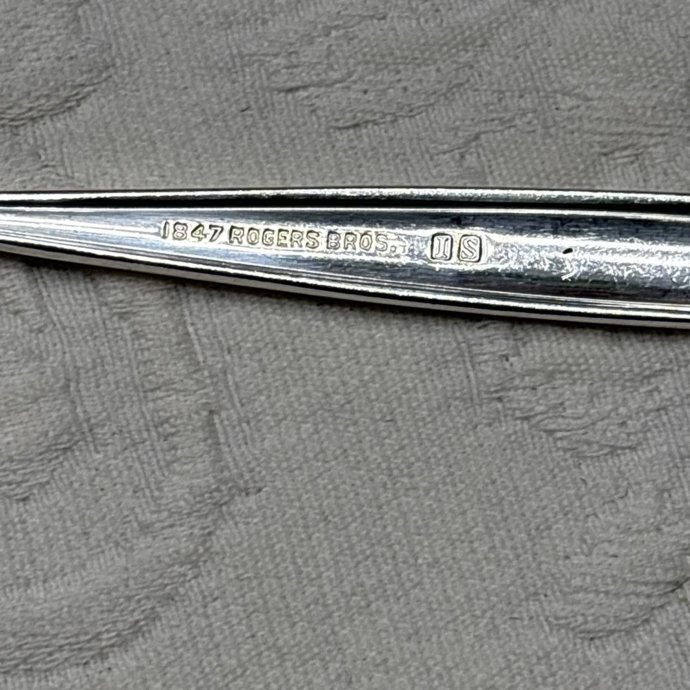 1965 GARLAND 1847 Rogers Bros IS Slotted 4 Salad Forks Silver Plate Flatware